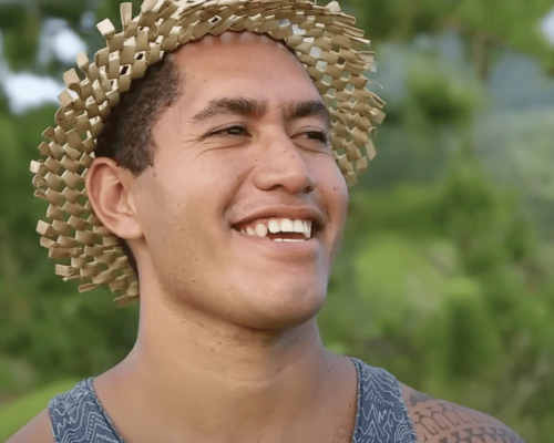 Écoute ETO, un artiste tahitien