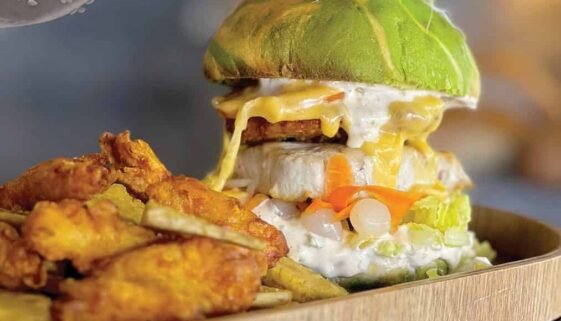 best-burger-in-tahiti