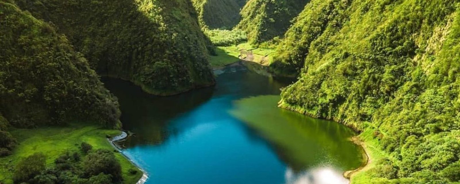 lac vai Explore le Lac Vaihiria en Quad ou en 4X4 : Une Aventure Sauvage au Cœur de Tahiti