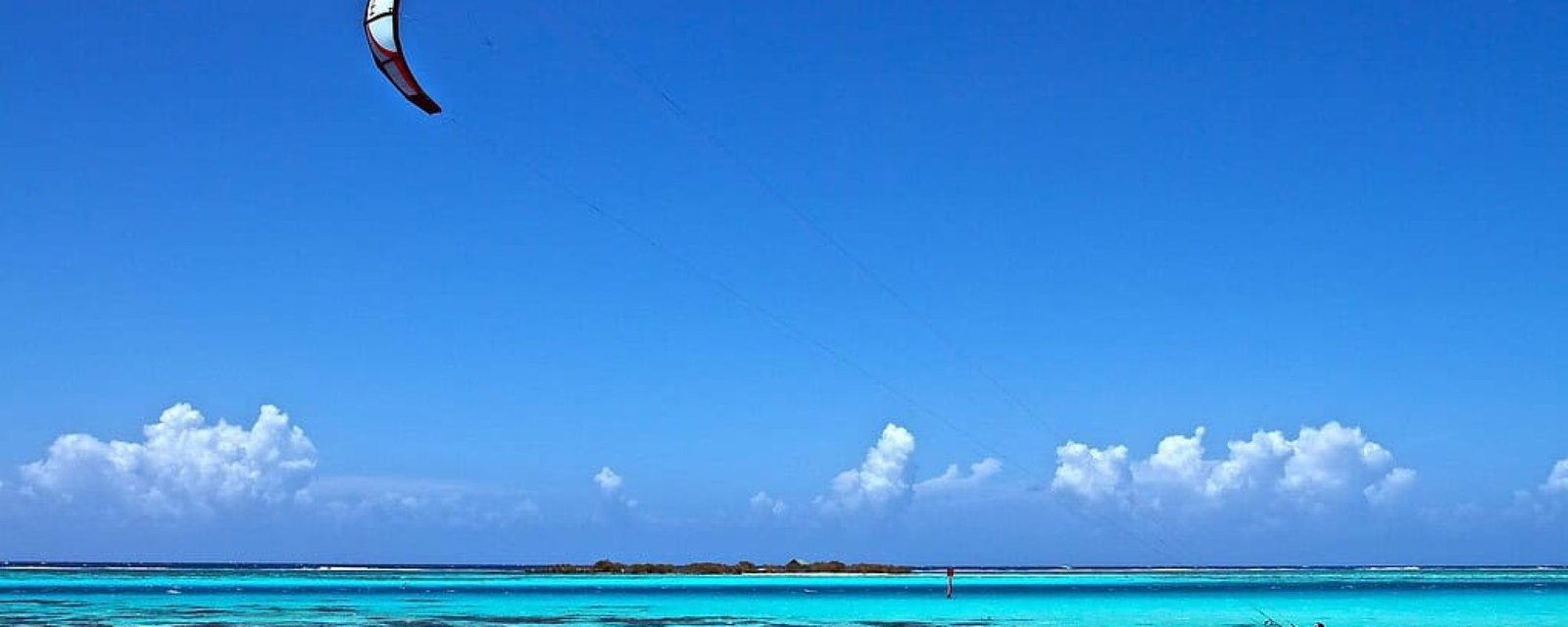 Main,Spot,Of,Kitsurf,On,Moorea,Island,,French,Polynesia Glisse polynésienne : Où kiter à Tahiti et Moorea