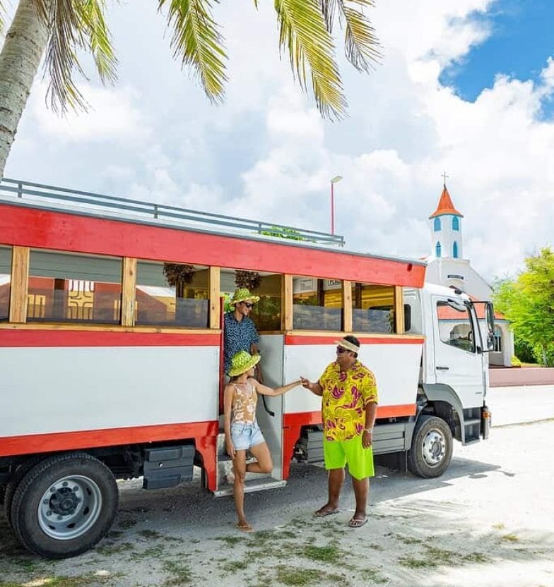 P2_FAKARAVA_00036_FAKARAVA_GregoireLeBacon